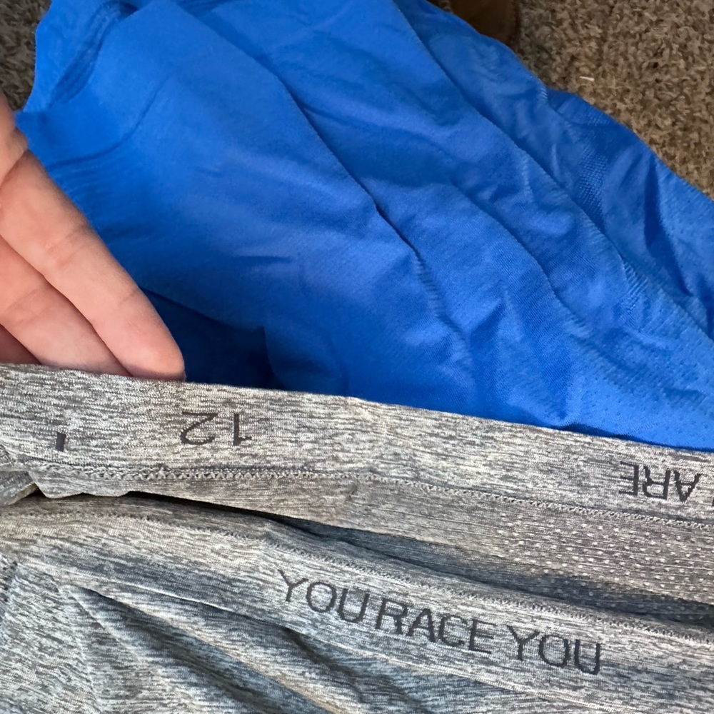 Lululemon Athletica Heathered Gray Short Sleeve Tee - Picture 3 of 3
